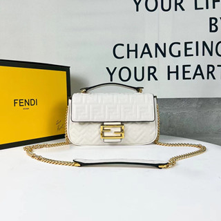 FENDI 芬迪最新F浮雕牛皮法棍BAGUETTE手袋