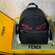 Fendi/芬迪 2369黑色 红色小怪兽 小牛皮双肩包